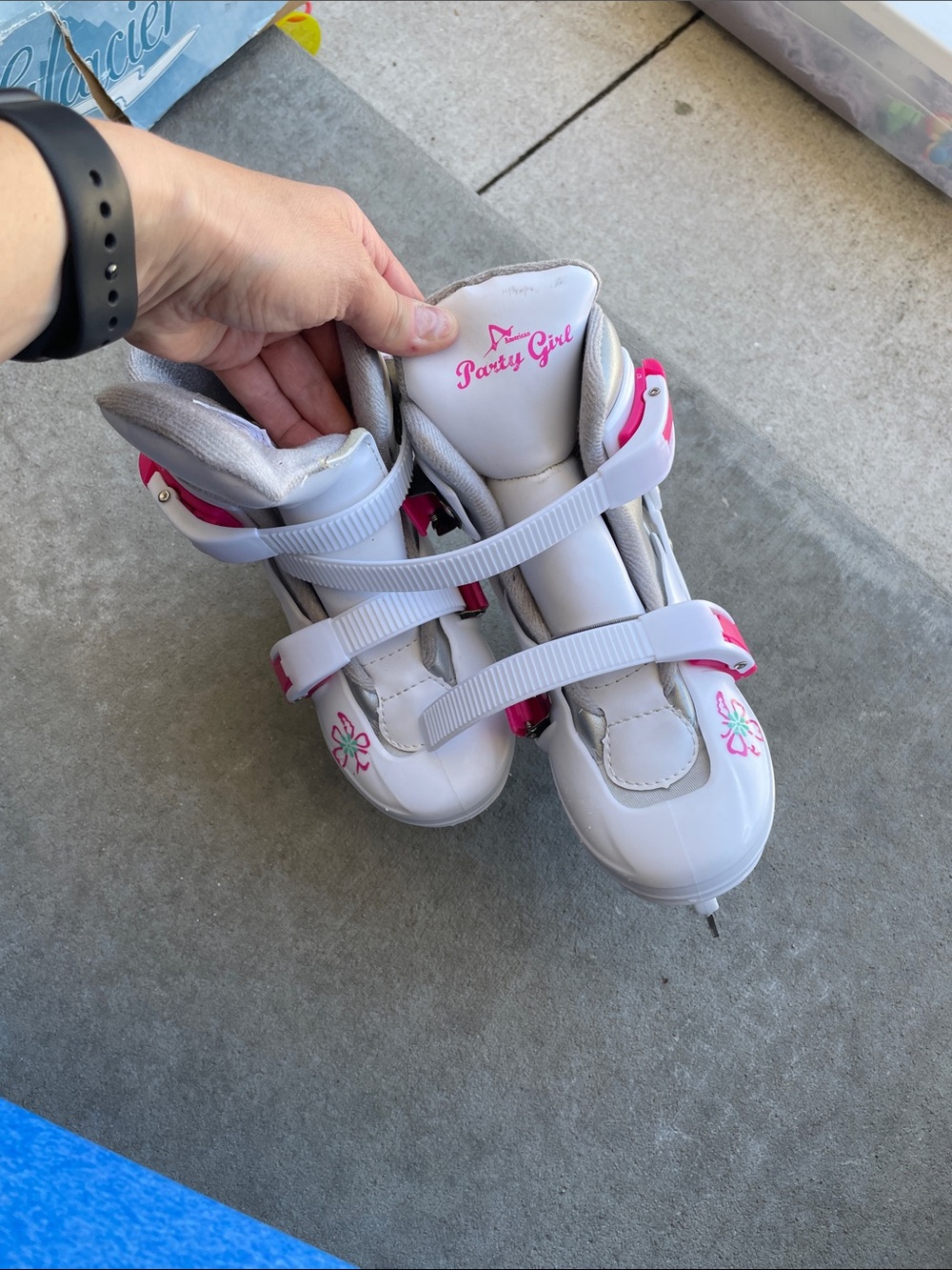 Adjustable (Y10 to Y13) White and Pink Kids Ice Skates with Easy-Strap Fit